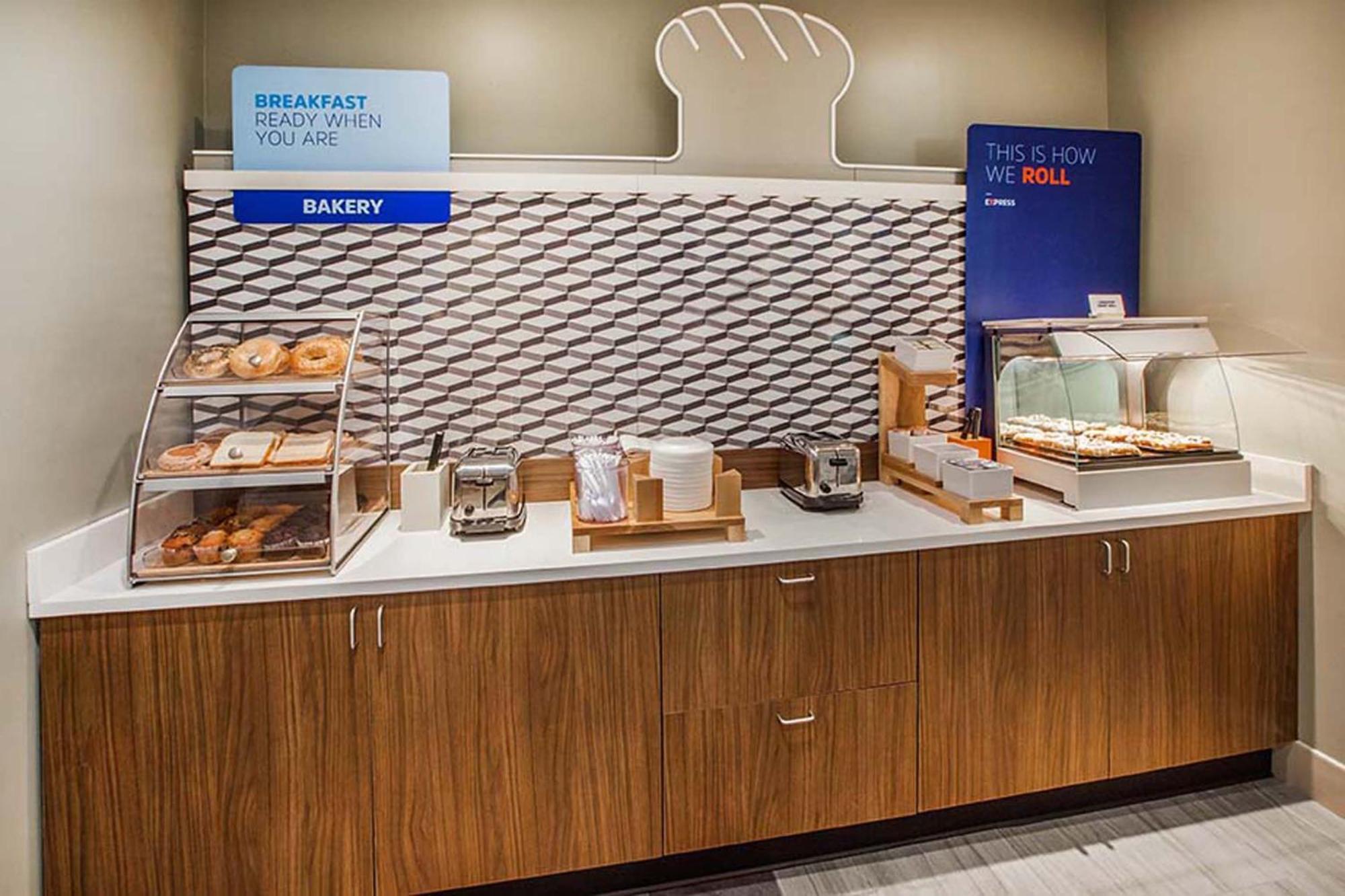 Holiday Inn Express Hotel & Suites Mount Airy By Ihg Экстерьер фото