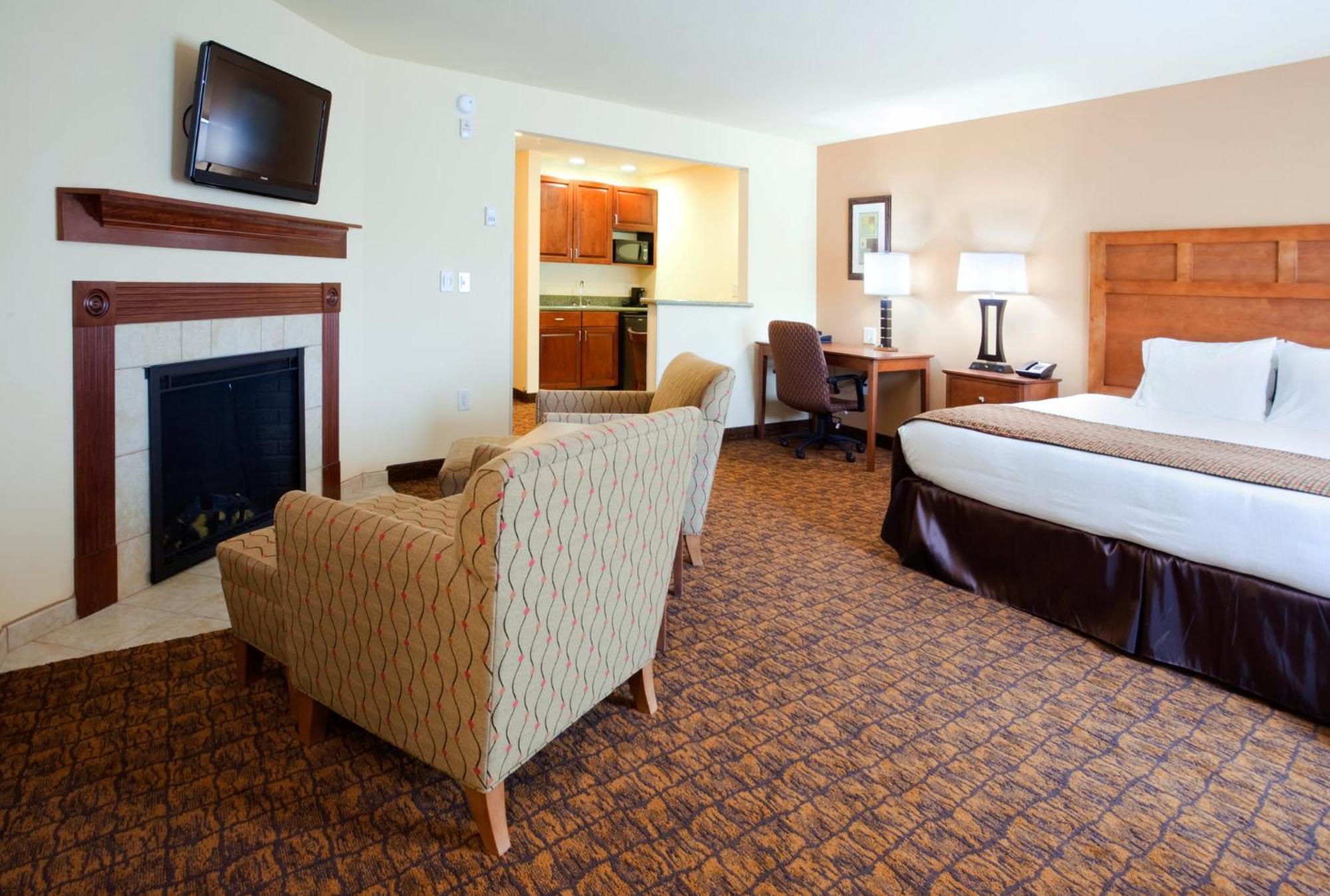 Holiday Inn Express Hotel & Suites Mount Airy By Ihg Экстерьер фото