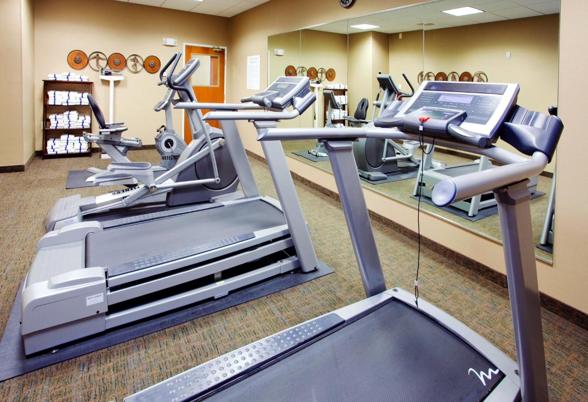 Holiday Inn Express Hotel & Suites Mount Airy By Ihg Экстерьер фото